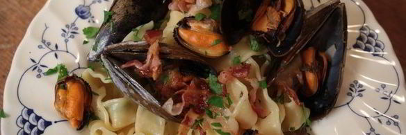 макароны с мидиями под соусом из сидра