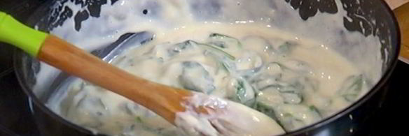 макароны с зеленым соусом и сыром