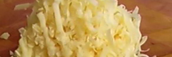 макароны с зеленым соусом и сыром