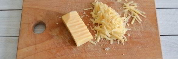 паста карбонара с беконом, грибами и сливками