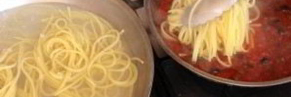 паста с анчоусами и оливками