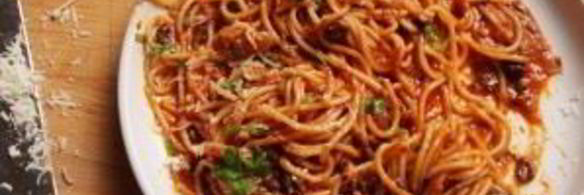 паста с анчоусами и оливками