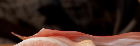 паста с беконом и консервированным тунцом в сливочном соусе