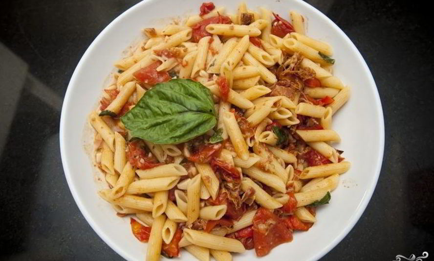 Рецепт пасты с беконом и помидорами
