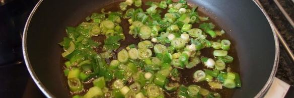 паста с креветками и зеленым луком