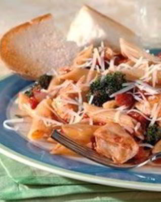 Паста с курицей и брокколи