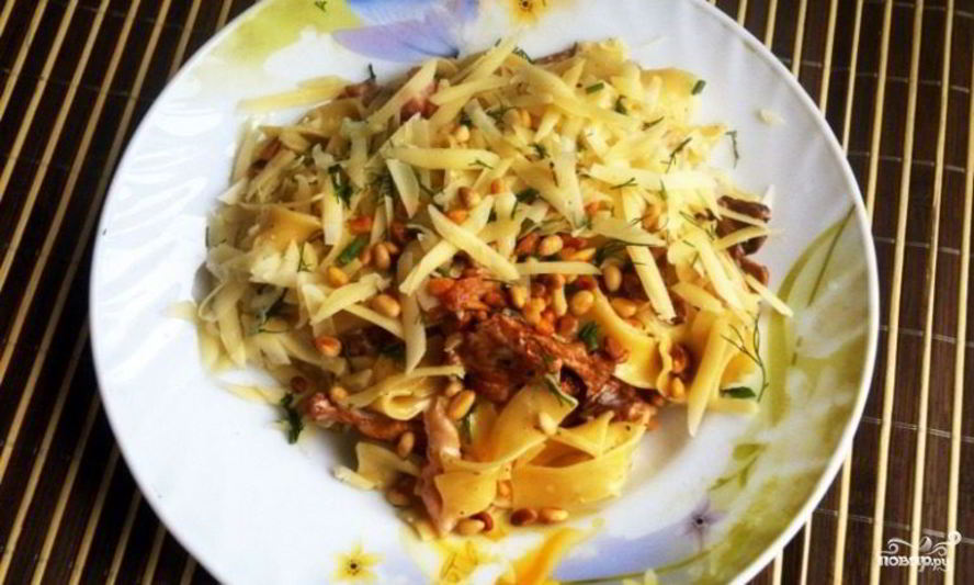 Рецепт пасты с лисичками и беконом