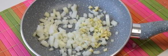 паста с морепродуктами в сливочном соусе