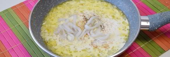 паста с морепродуктами в сливочном соусе