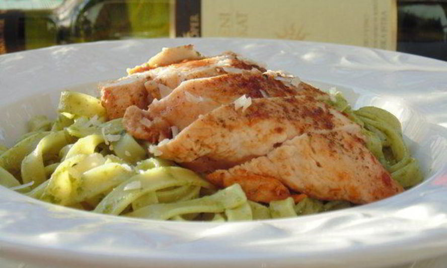 Рецепт пасты с песто и курицей романтик в большом городе