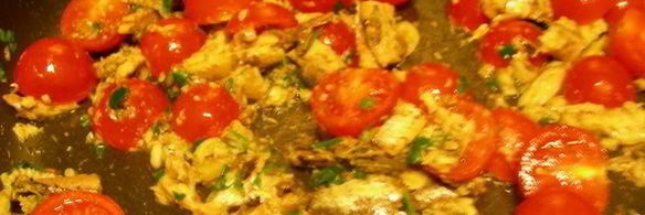 паста с сардинами, помидорами черри и кедровыми орешками