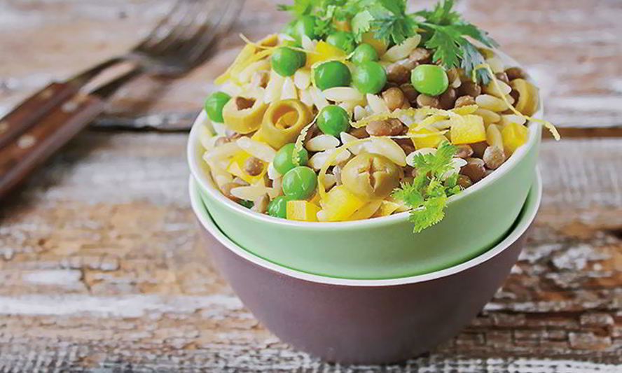 Рецепт пасты с зеленой чечевицей, оливками и лимоном