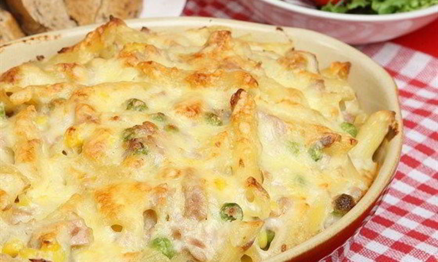 Рецепт пенне, запеченные с пармезаном, сливками и прошутто