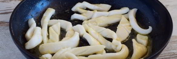 спагетти с кальмарами в сливочном соусе