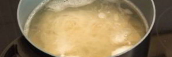 спагетти с креветками и помидорами