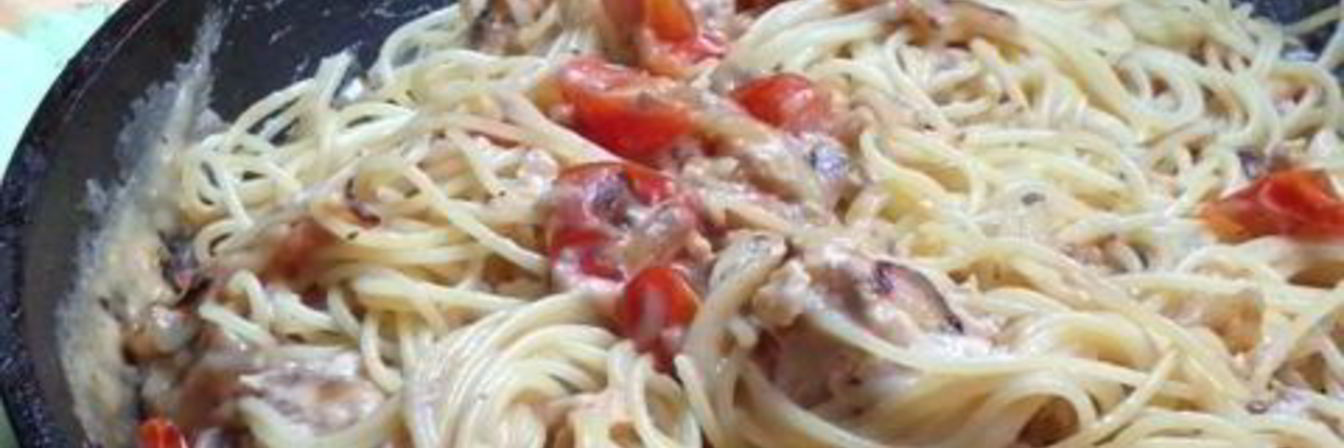 Спагетти с лососем в сливочном соусе