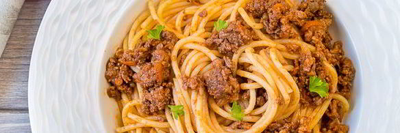 спагетти с мясным соусом