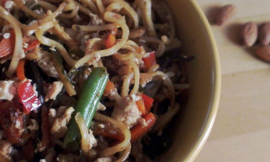 Рецепт жареной лапши с тофу и овощами в соусе терияки