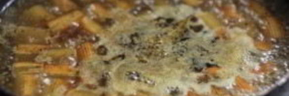 жареные макароны