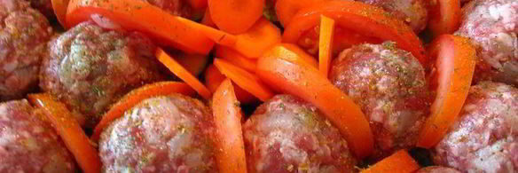 биточки запеченные с овощами