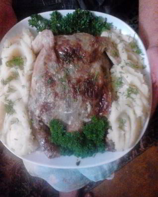 Фаршированная курица в духовке
