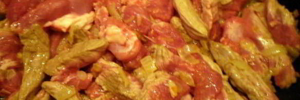 говядина с солеными огурцами и медом