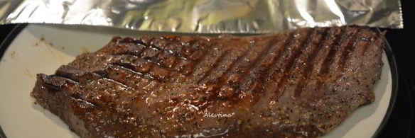 говядина в красном винном соусе