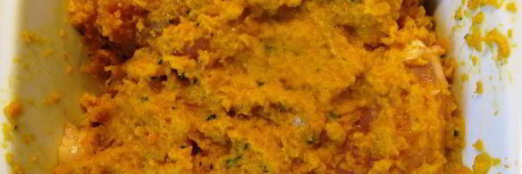 куриная грудка, фаршированная морковкой, с печеным картофелем