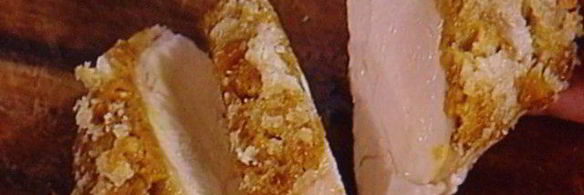 куриная грудка под корочкой из абриксового карри с миндальным кускусом