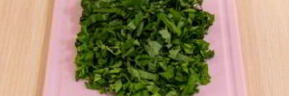 куриное филе в сырной корочке с томатным соусом