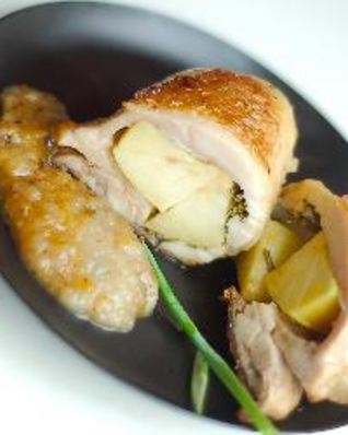 Куриные бедрышки с яблоками