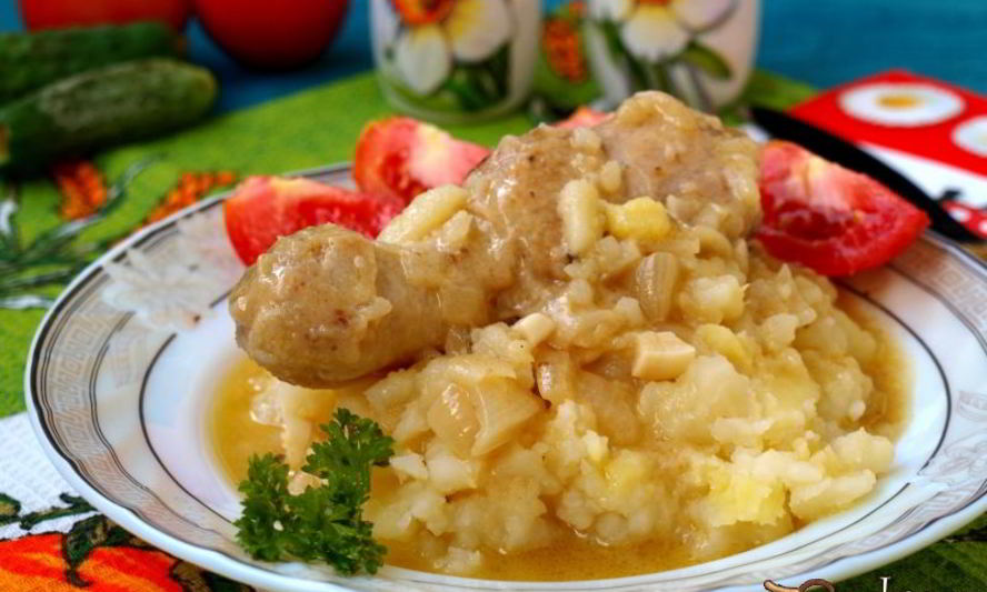 Рецепт куриных голеней тушеных в сметанно-горчичном соусе