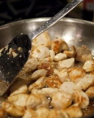 Куриные кусочки в сухарях