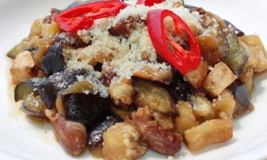 Рецепт куриных сердечек с баклажанами