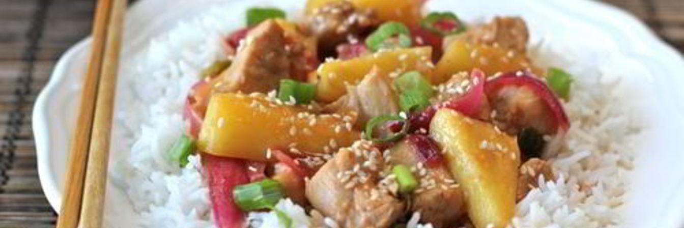 Курица с ананасами в кисло-сладком соусе