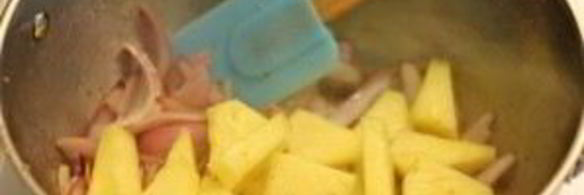 курица с ананасами в кисло-сладком соусе