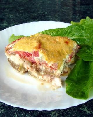 Курица с баклажанами и помидорами в духовке