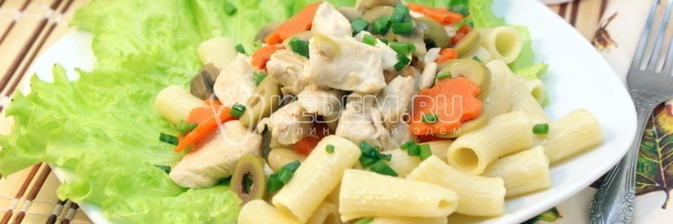 Курица с грибами и макаронами