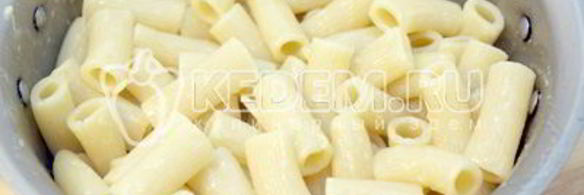 курица с грибами и макаронами