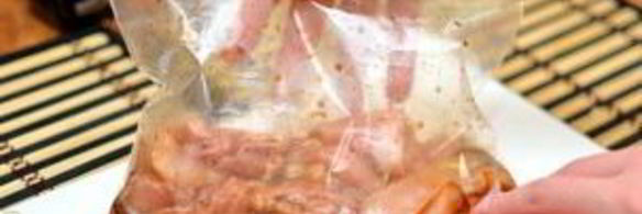 курица с овощами на сковороде