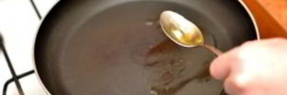 курица с овощами на сковороде