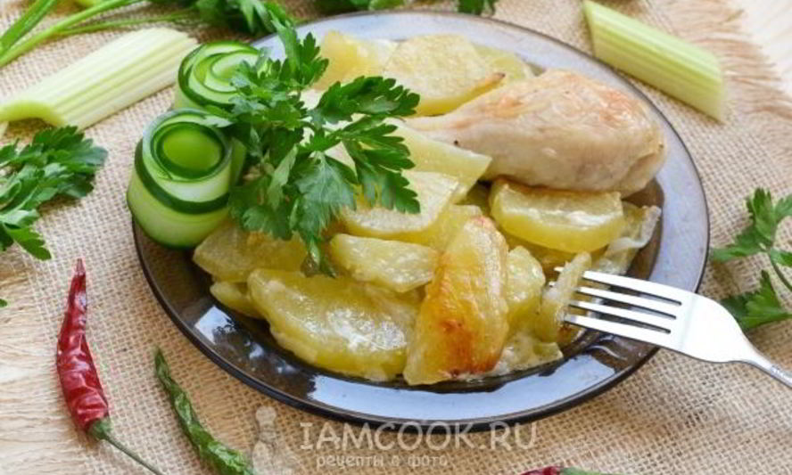 Рецепт курицы с сельдереем и картофелем в духовке
