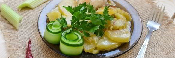 курица с сельдереем и картофелем в духовке