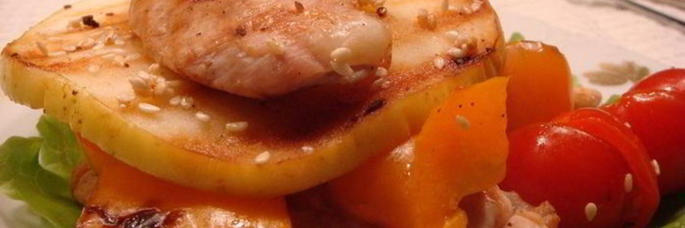 Курица с яблоками и перцем