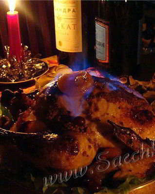 Курица с яблоками, с курагой и изюмом