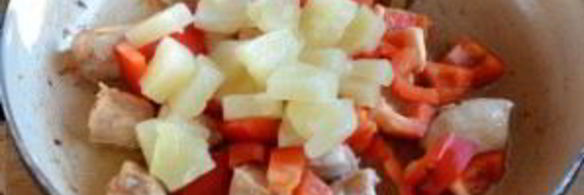 курица в кисло-сладком соусе с ананасами