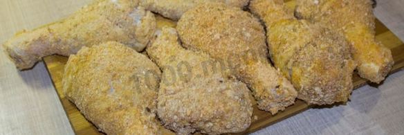 курица в панировочных сухарях на сковороде