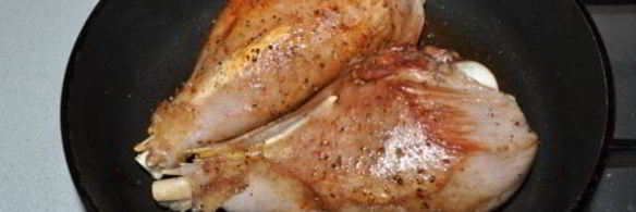 ножки индейки, тушенные с овощами