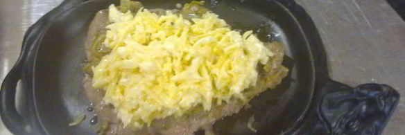 свинина с грибами под сырной шапочкой