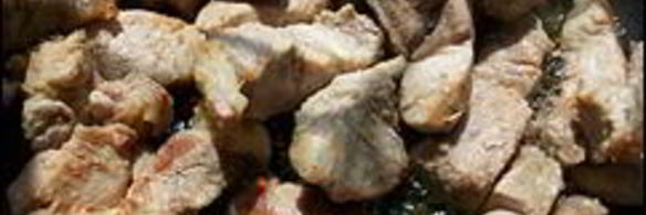 свинина тушеная в белом вине с розмарином